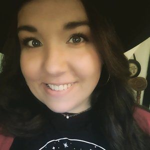 Meet your Posher, Cortney